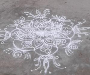 Rangoli: simple rangoli Rangoli: simple rangoli